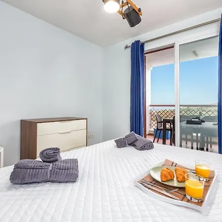Relax In Our Luxury - Terrace, Pool & Parking Alcaidesa