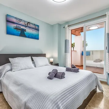 Relax In Our Luxury - Terrace, Pool & Parking Appartement Alcaidesa